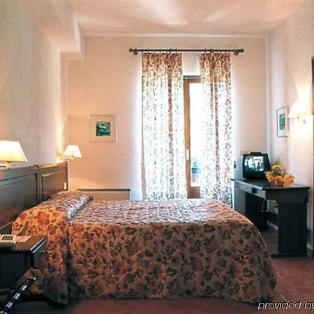 Acquevive Hotell 3*